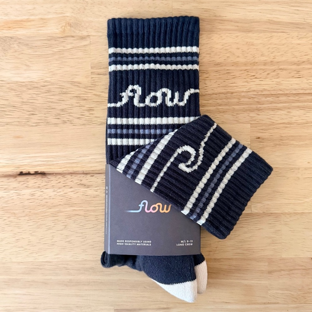 Flow Wave Unisex Striped High Crew Socks - Picture 3 of 6